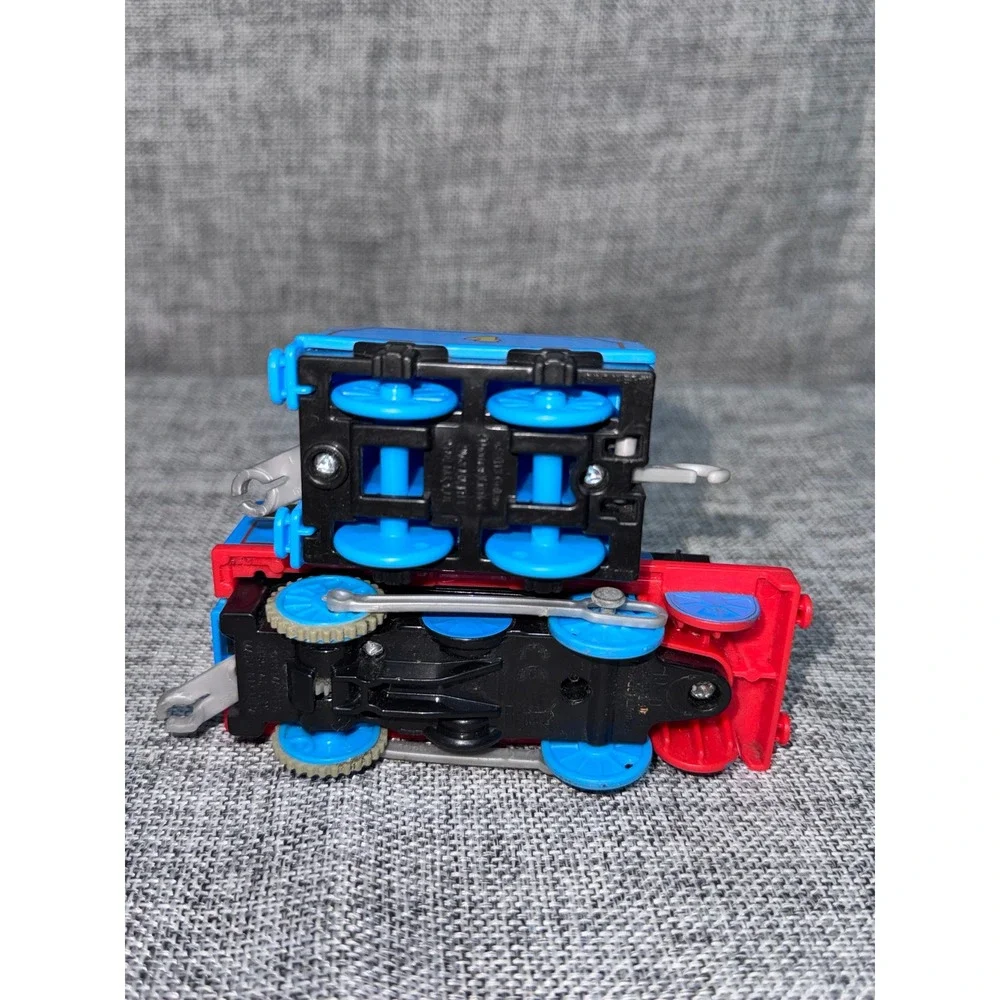 Thomas & Friends TrackMaster Gordon Motorized Engine with Coal Tender No 4 Blue